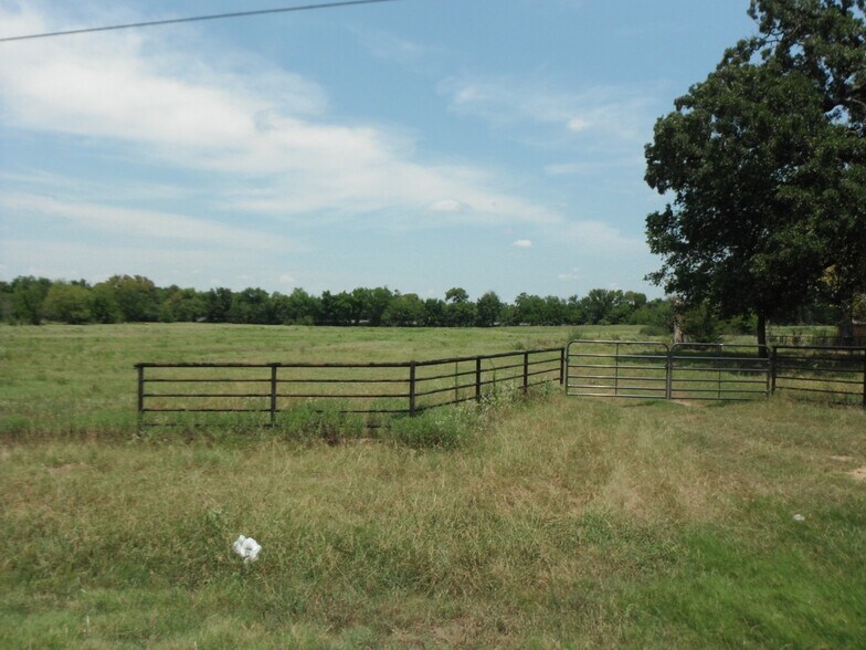 More Photos Of TBD Main St, Sulphur Springs Land For Sale