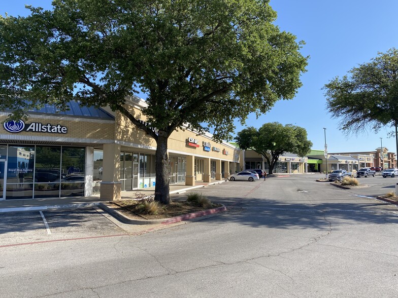 More Photos Of 5801 W Interstate 20, Arlington Storefront For Lease