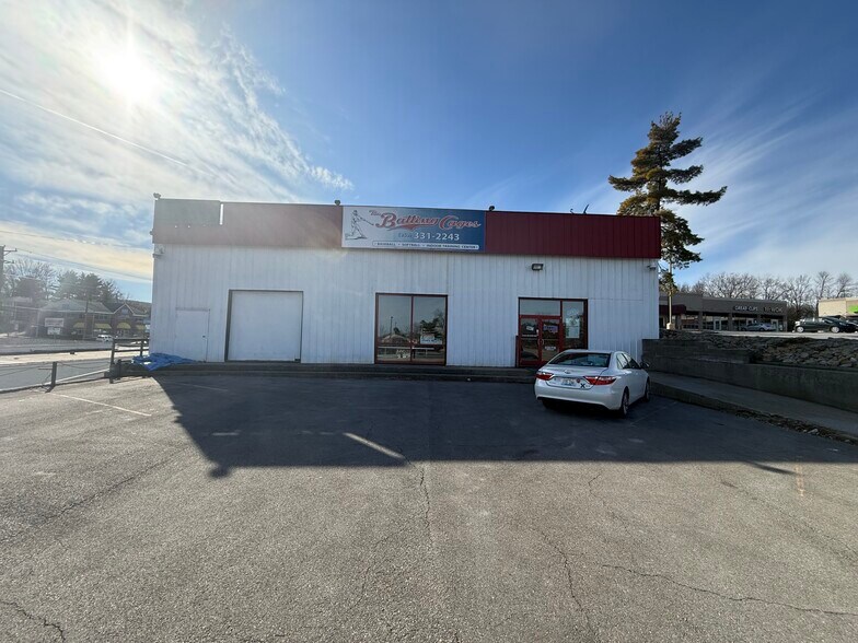 More Photos Of 3152 1/2 Dixie Hwy, Erlanger Health Club For Sale