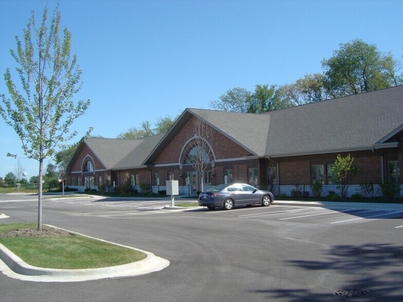More Photos Of 3911-3929 Mercy Dr, Mchenry Office For Sale