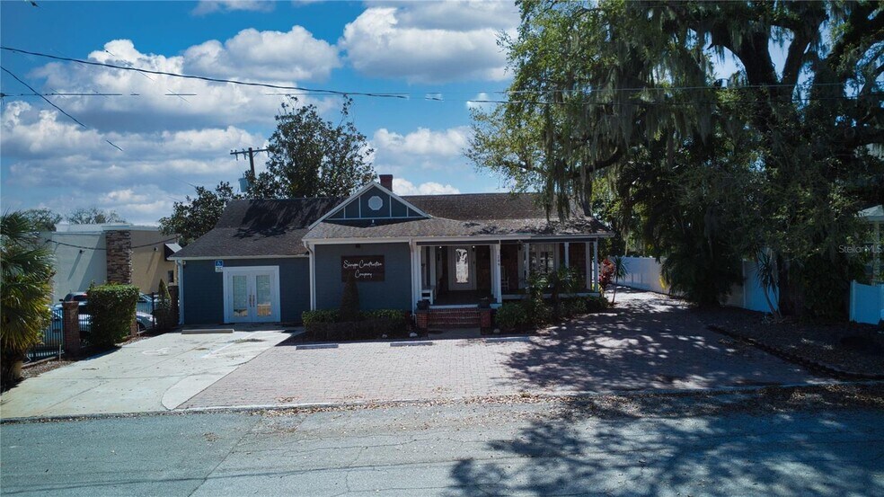 Primary Photo Of 209 E Badcock Blvd, Mulberry Office Residential For Lease