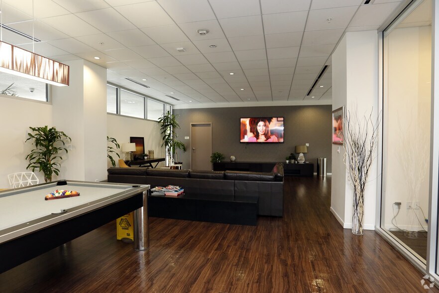 More Photos Of 3460 W 7th St, Los Angeles Apartments For Lease