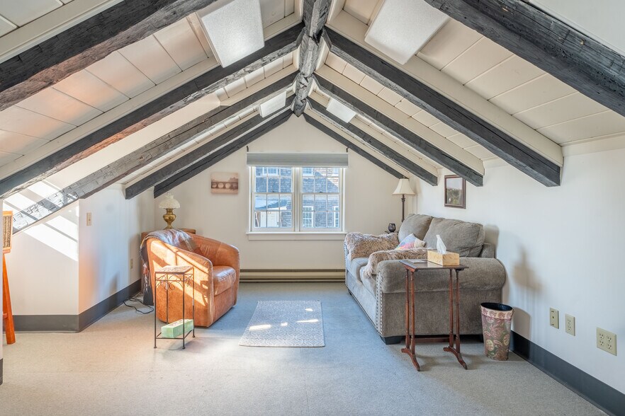 More Photos Of 47 Water St, Mystic Marina For Sale
