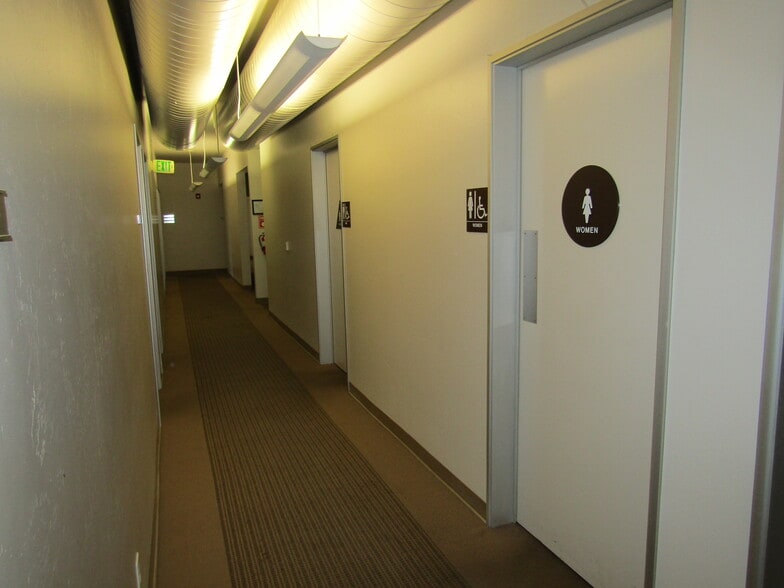 More Photos Of 1600 Norris Rd, Bakersfield Office For Sale