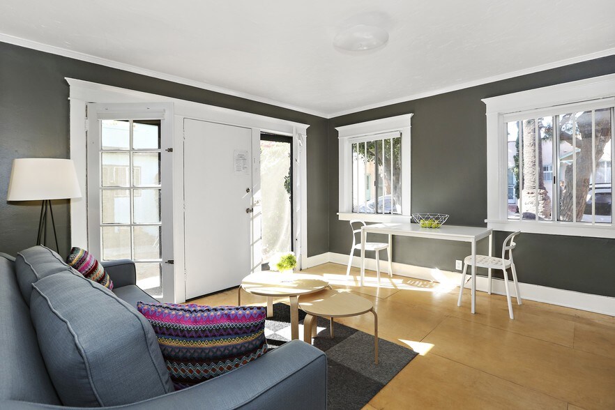 More Photos Of 1520 Andalusia Ave, Venice Apartments For Sale