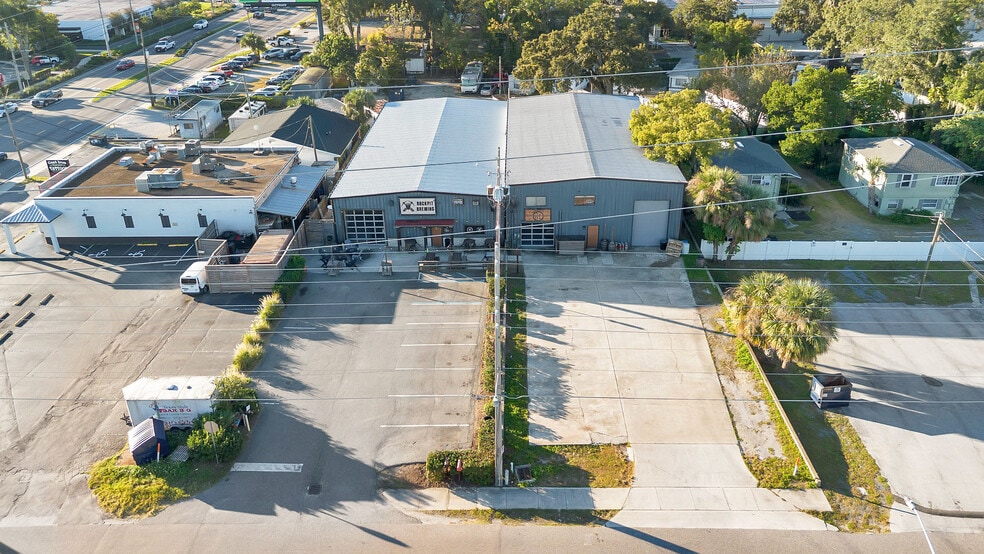 More Photos Of 10-14 W Illiana St, Orlando Warehouse For Sale