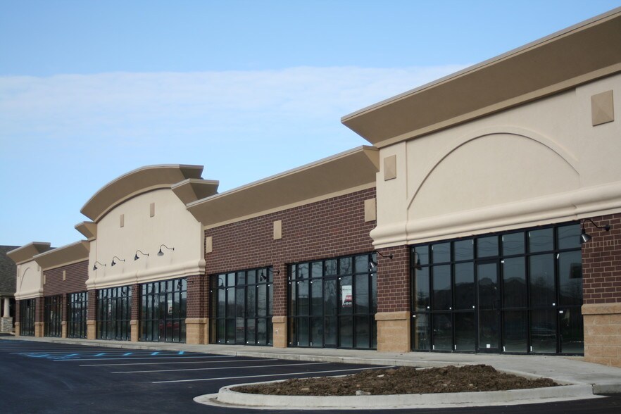 More Photos Of 1125 E DuPont Rd, Fort Wayne Storefront For Sale