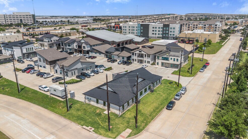 More Photos Of 213 Bella Katy Dr, Katy Medical For Lease