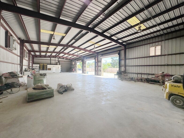 More Photos Of 1515 Witte Rd, Houston Warehouse For Lease