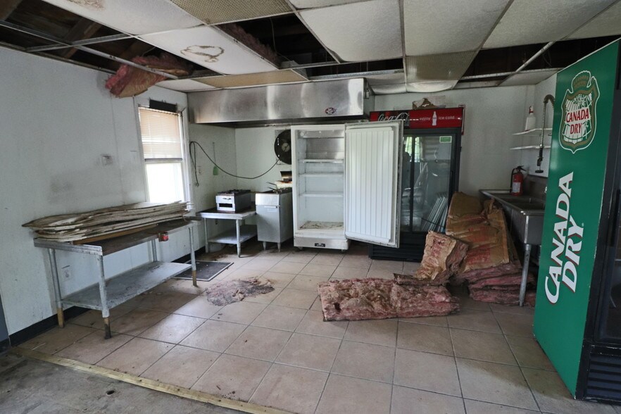 More Photos Of 1335 Harding Hwy, Richland Auto Repair For Sale