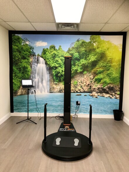 More Photos Of 500-502 Main St, Waltham Storefront Retail Residential For Lease