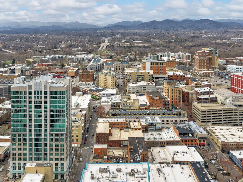 More Photos Of 48 College St, Asheville General Retail For Lease