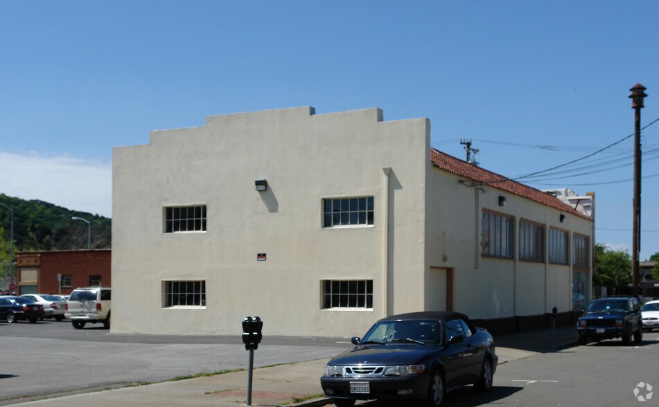 More Photos Of 636 Ward St, Martinez Theater Concert Hall For Sale