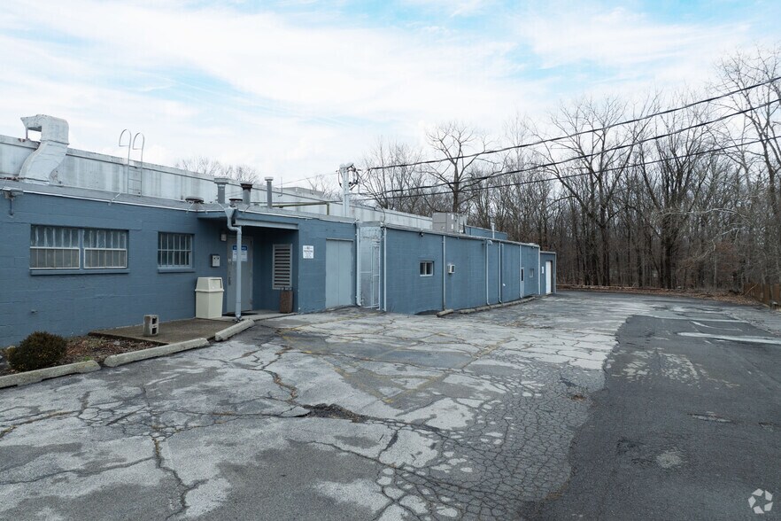 More Photos Of 50 Toc Dr, Highland Manufacturing For Sale