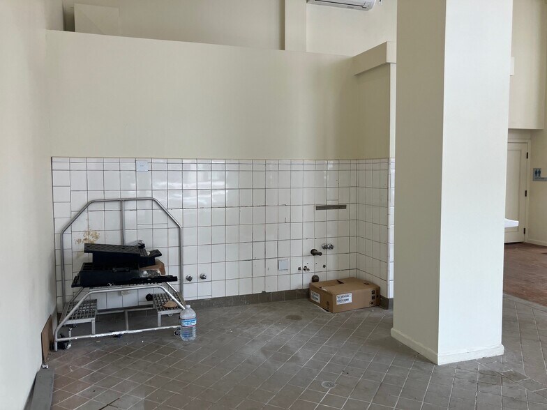 More Photos Of 344-348 13th St, Oakland Hotel For Lease