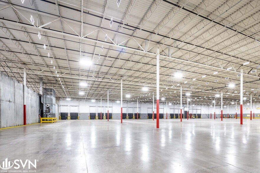 More Photos Of 440 Greendale Rd, Lexington Warehouse For Lease