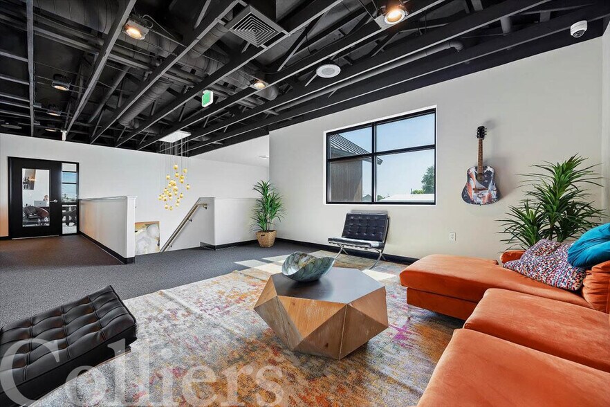 More Photos Of 2032 Highland Ave E, Twin Falls Warehouse For Lease