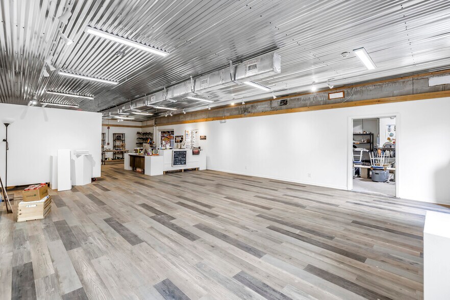 More Photos Of 559 49th St S, Saint Petersburg Storefront For Sale