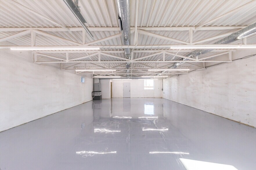 More Photos Of 769 Arnold Blvd, Abilene Flex For Sale