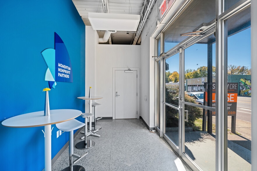 More Photos Of 630 S Cooper St, Memphis Office For Lease