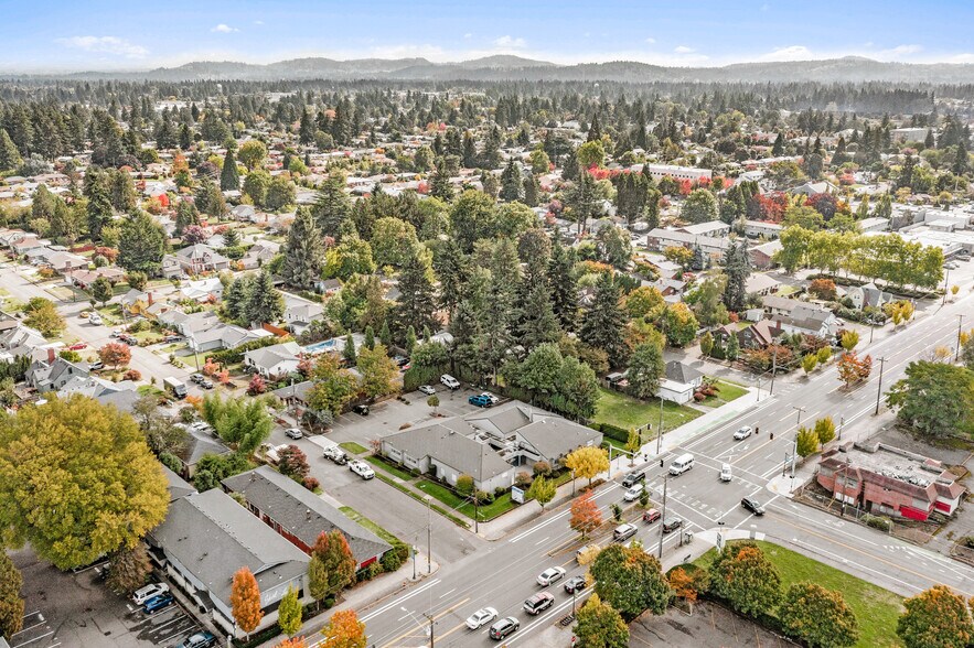 More Photos Of 940-948 NE 102nd Ave, Portland Medical For Sale