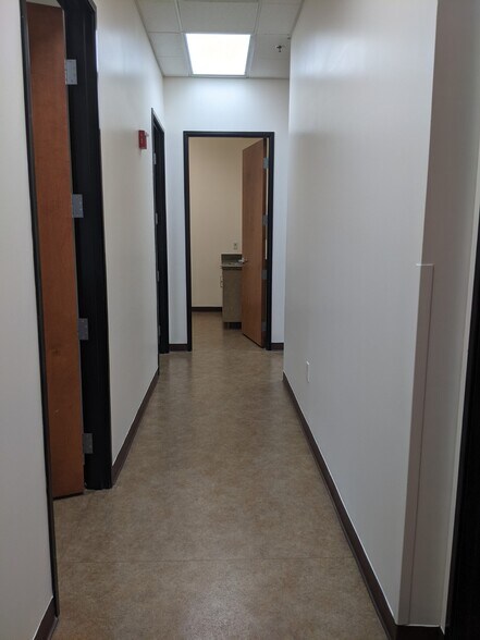 More Photos Of 15405 N 99th Ave, Sun City Medical For Lease