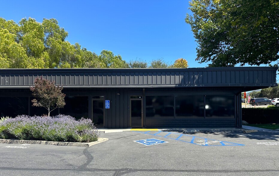 More Photos Of 141 E Highway 246, Buellton Auto Dealership For Lease