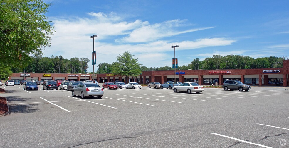 12638 Jefferson Ave, Newport News, VA 23602 For Lease