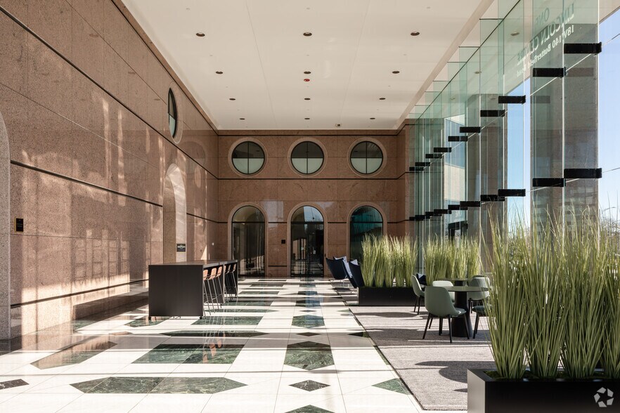 More Photos Of 18W140 Butterfield Rd, Oakbrook Terrace Office For Lease