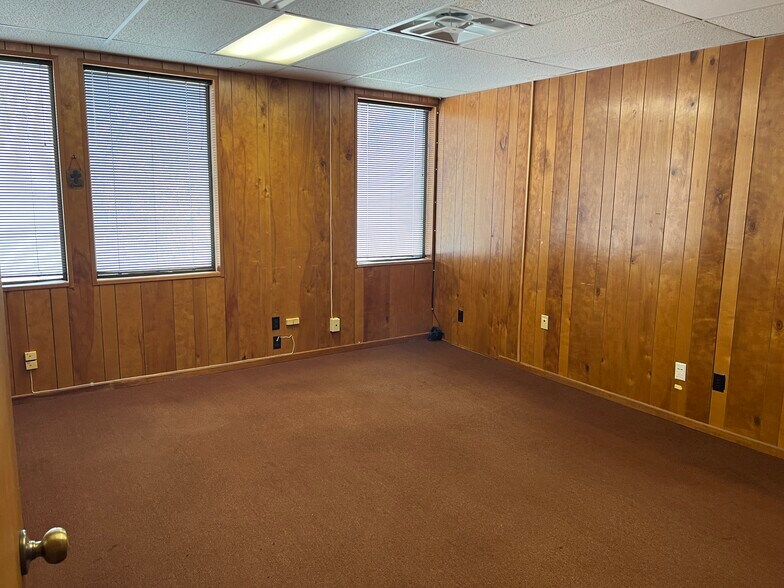 More Photos Of 876 Loop 337, New Braunfels Medical For Sale
