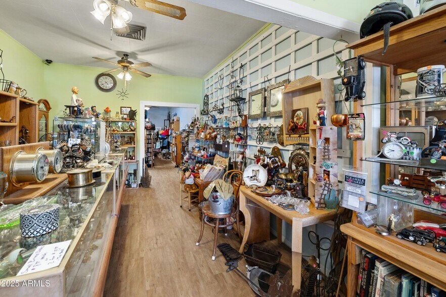 More Photos Of 1008 N Main St, Cottonwood General Retail For Sale