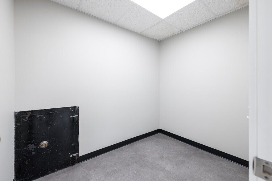 More Photos Of 159 Park St, Bristol Office For Sale