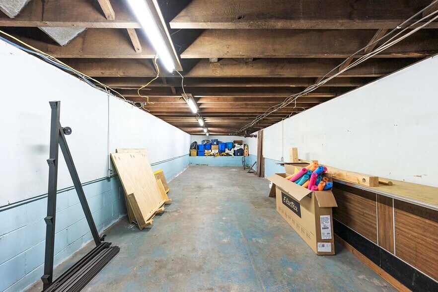 More Photos Of 126 W Main St, Plainfield Storefront For Sale