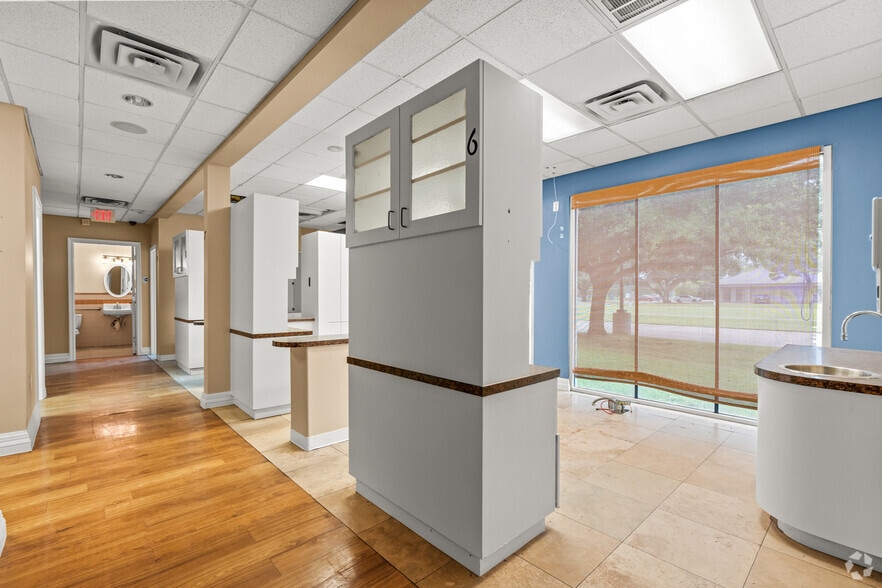 More Photos Of 2628 Matlock Rd, Arlington Medical For Sale