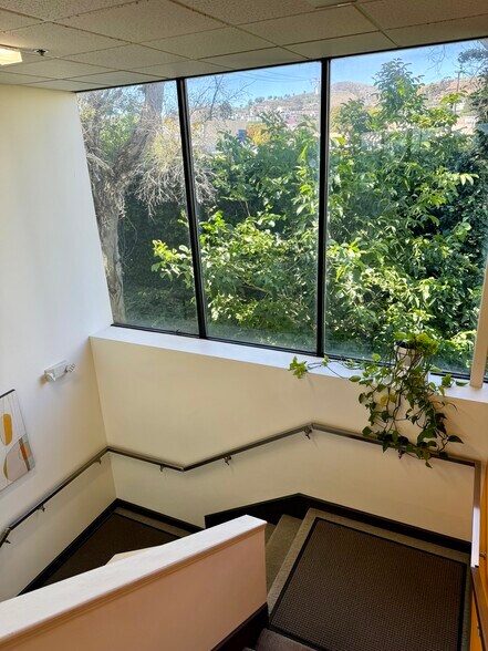 More Photos Of 353 San Jon Rd, Ventura Office For Sale
