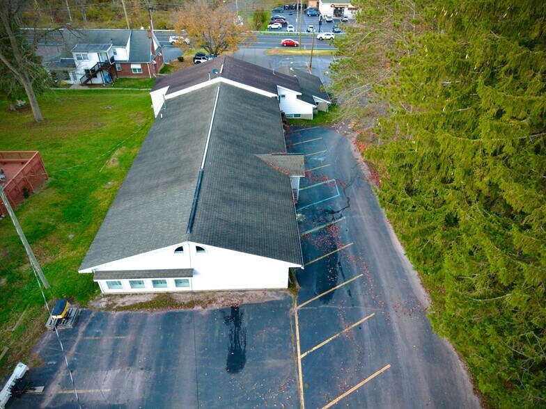 More Photos Of 3130 Memorial Hwy, Dallas Office For Sale