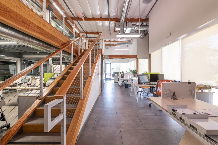 More Photos Of 12610 Saticoy St S, North Hollywood Warehouse For Sale