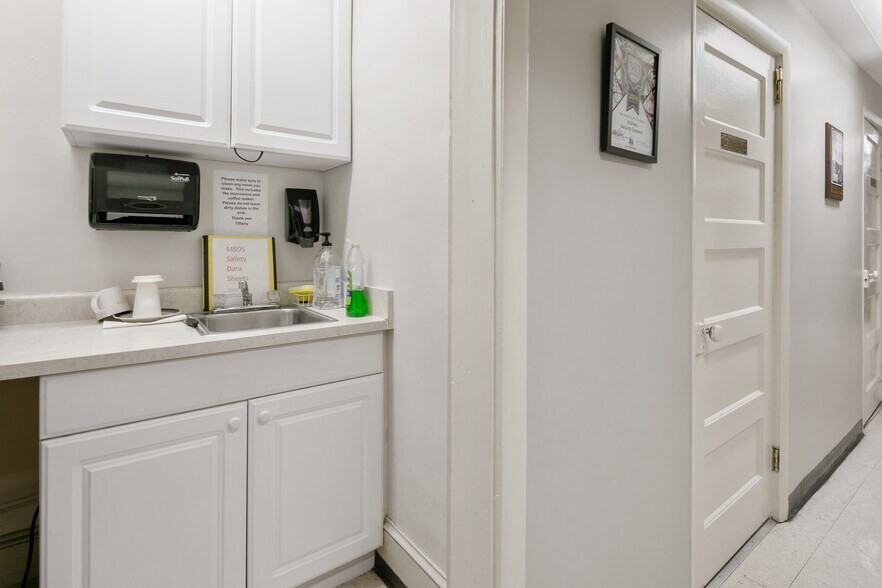 More Photos Of 127 Hay St, Fayetteville General Retail For Sale