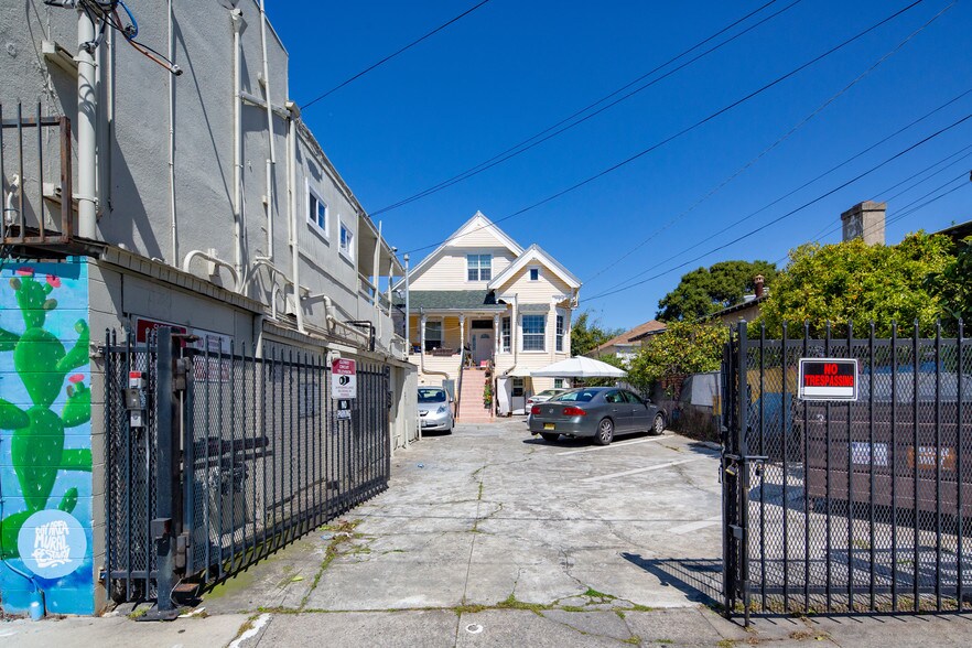 More Photos Of 3041-3049 Sacramento St, Berkeley Apartments For Sale