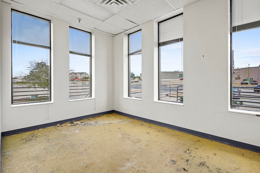 More Photos Of 21800 N Shangri La Dr, Lexington Park Unknown For Lease