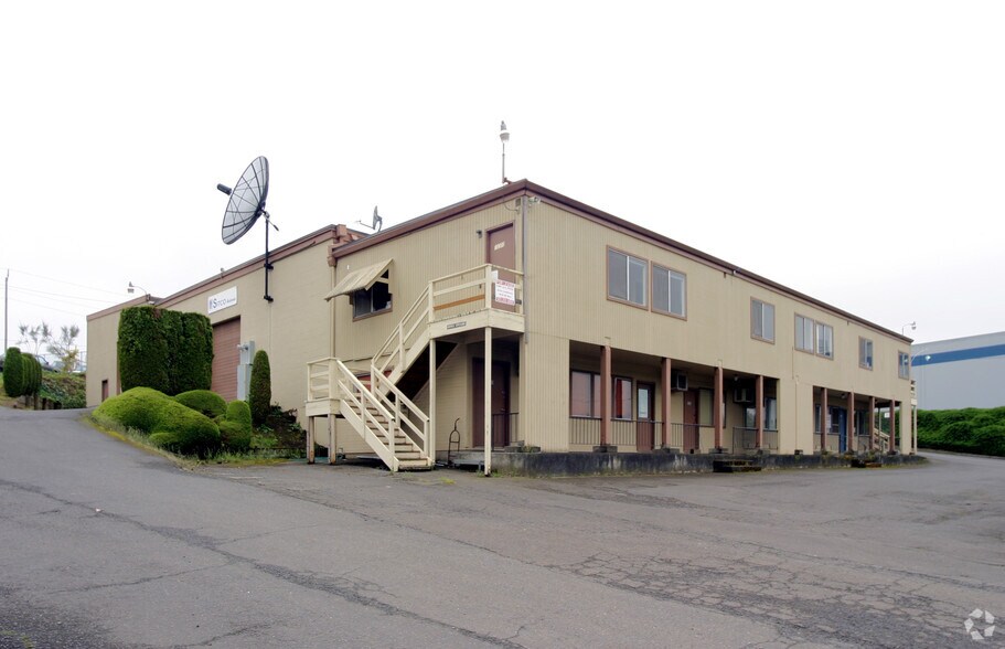 More Photos Of 10300-10330 NE Marx St, Portland Warehouse For Lease