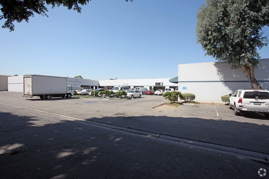 More Photos Of 13112-13126 Telegraph Rd, Santa Fe Springs Warehouse For Lease