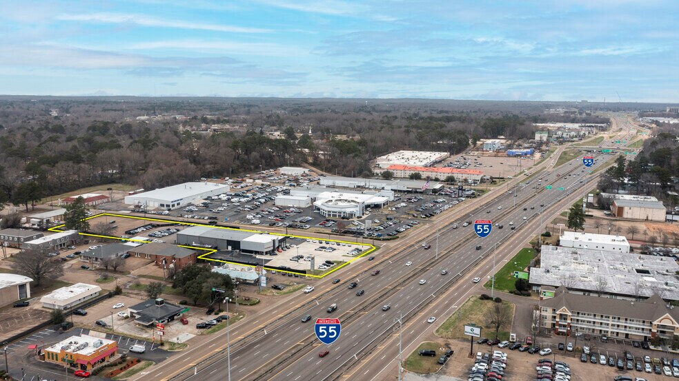 More Photos Of 5385 N I 55 St, Jackson Auto Dealership For Sale