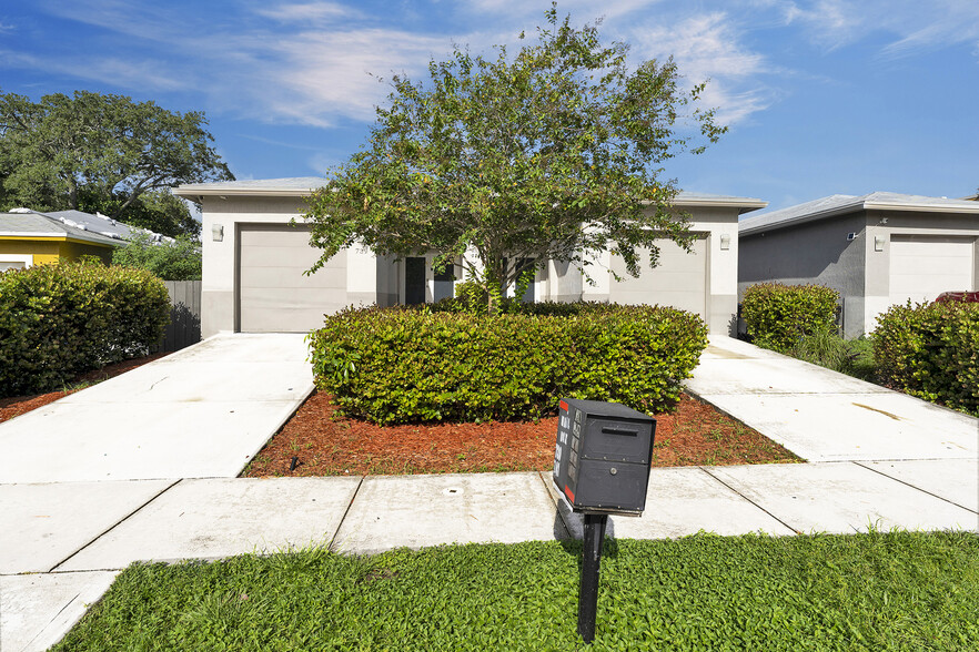 Primary Photo Of 739 NW 2nd Ave, Fort Lauderdale Apartments For Sale