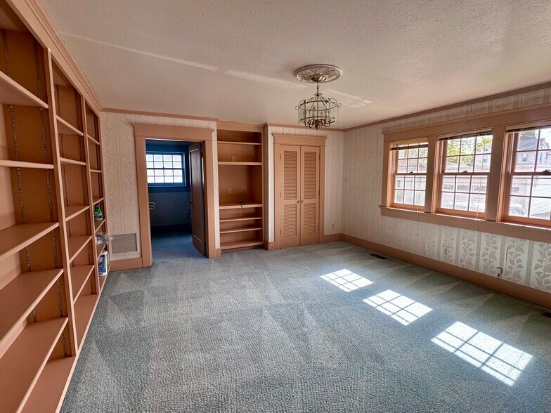 More Photos Of 520 3rd ave, Albany Office For Lease