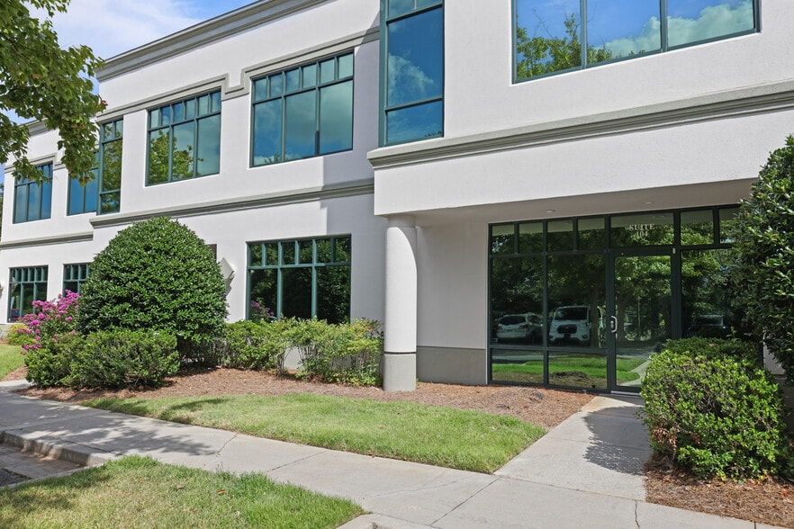 More Photos Of 1690 Roberts Blvd, Kennesaw Warehouse For Lease