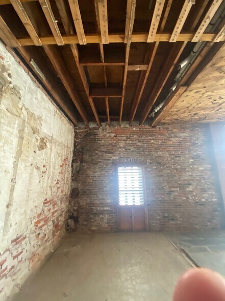 More Photos Of 100 S Water St, Elizabeth City General Retail For Sale