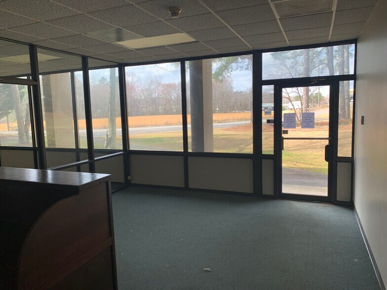More Photos Of 1330 N Park St, Carrollton Medical For Sale