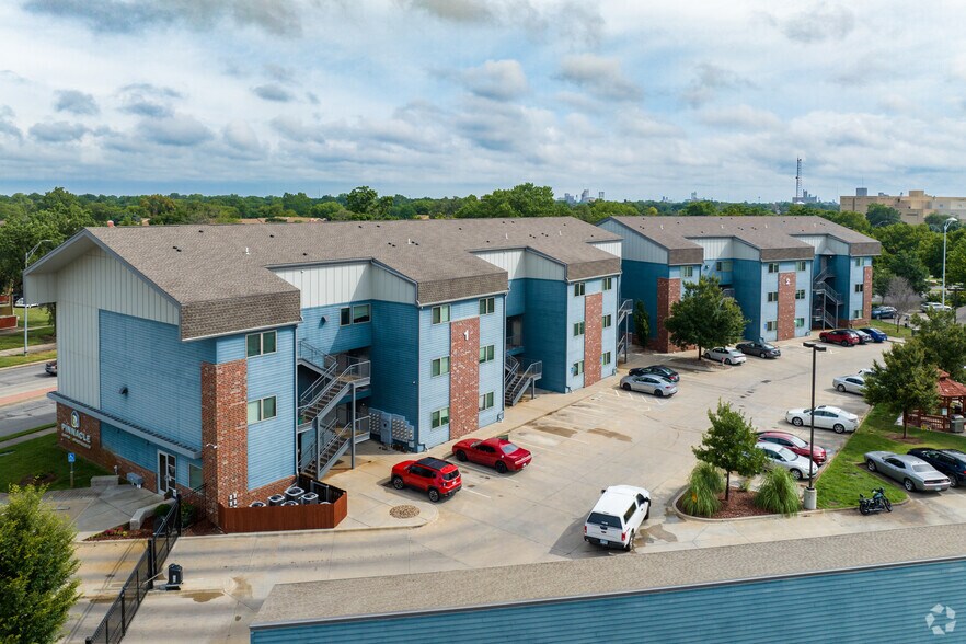 More Photos Of 429 W Central Ave, Wichita Apartments For Sale