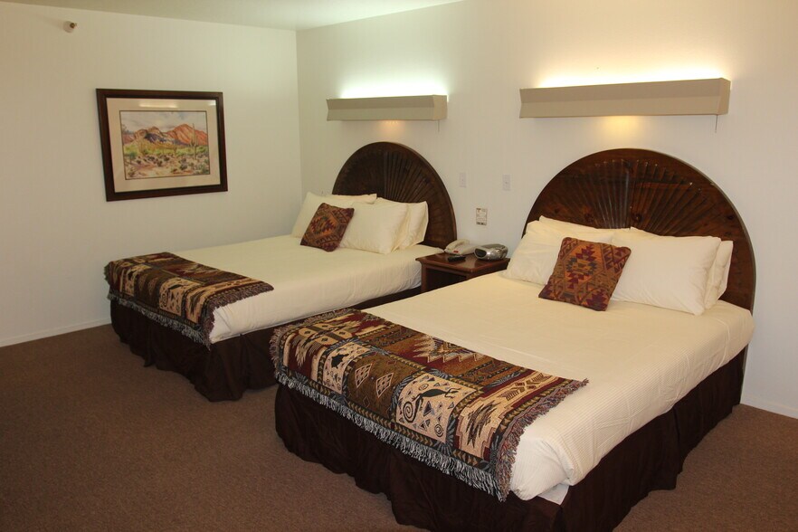 More Photos Of MM 28 Highway 276 Lodge, Lake Powell Hotel For Sale